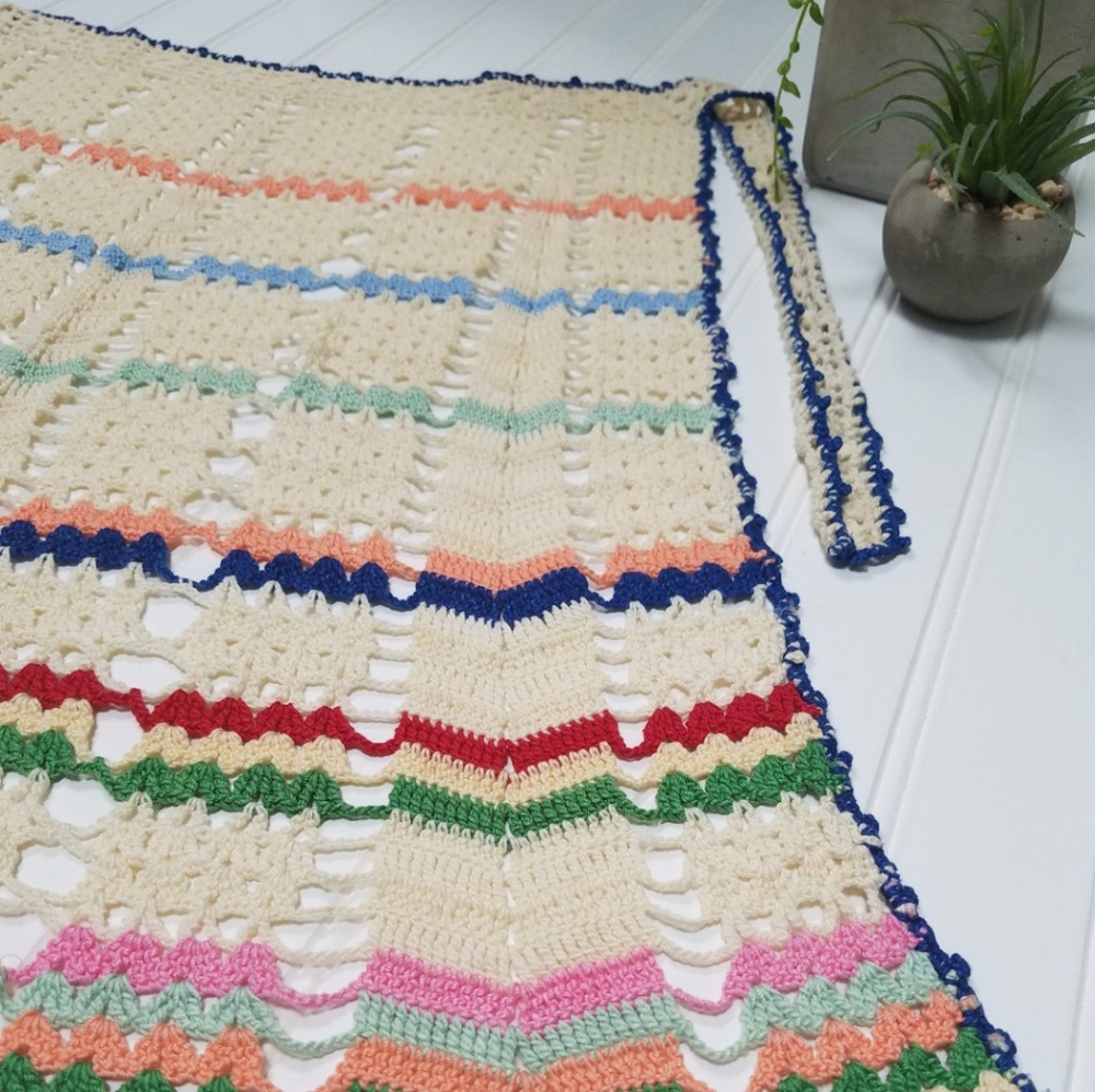 Vintage crocheted apron - Picture 4 of 8